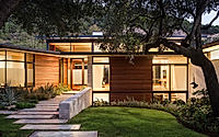 010-radial-house-embracing-lakeside-living-in-austin.jpg