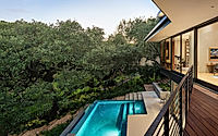 011-radial-house-embracing-lakeside-living-in-austin.jpg
