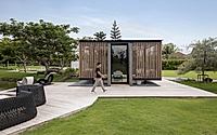 015-111-house-riverside-pavilion-blending-indoors-outdoors.jpg