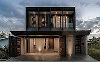 021-mng-courtyard-house-designing-for-limited-space-in-bangkok.jpg