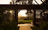 kalihiwai-pavilion-embracing-hawaiis-tropical-beauty-010