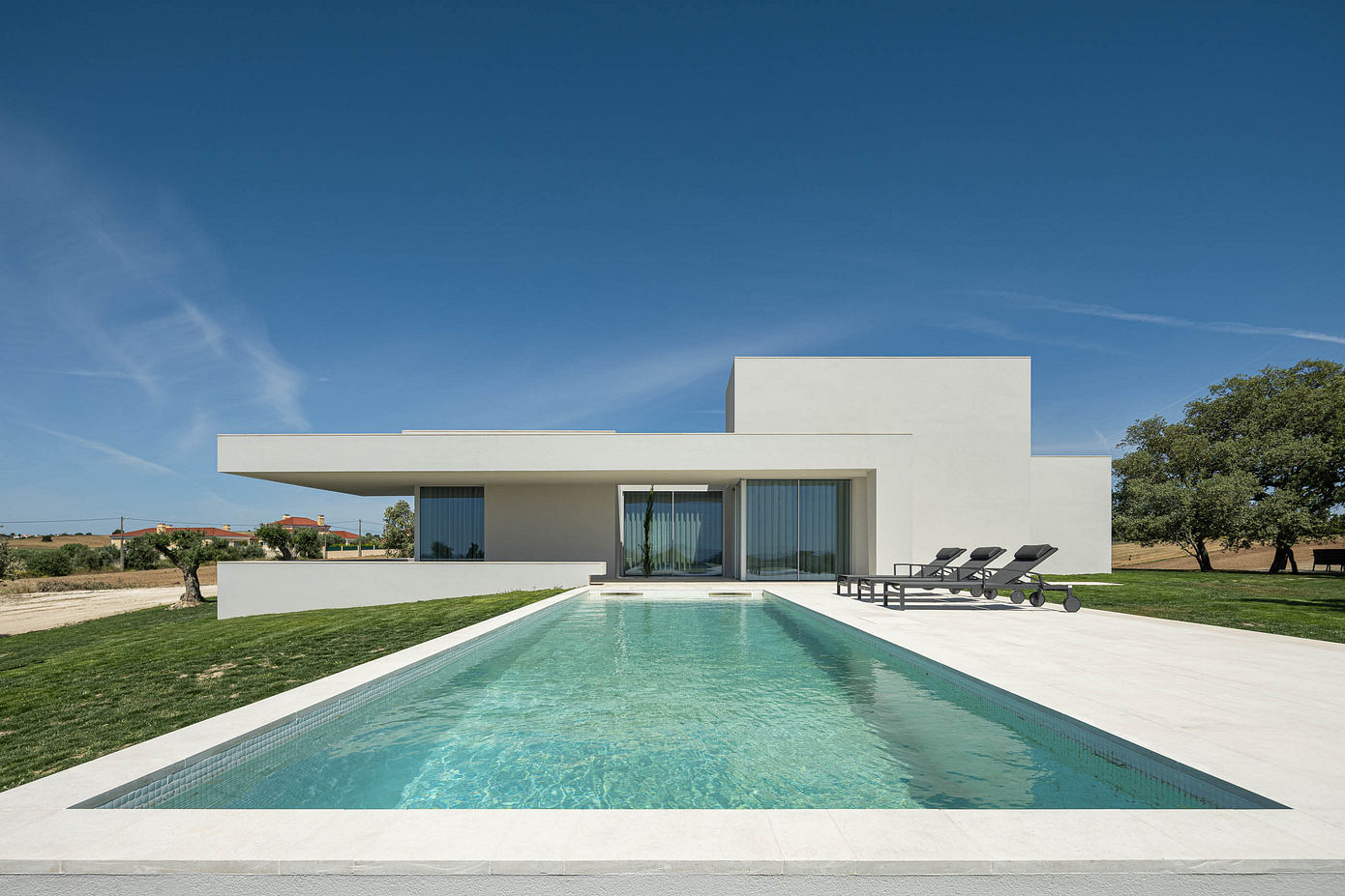 Casa Na Romeira: A Retreat Nestled in Portugal’s Picturesque Countryside