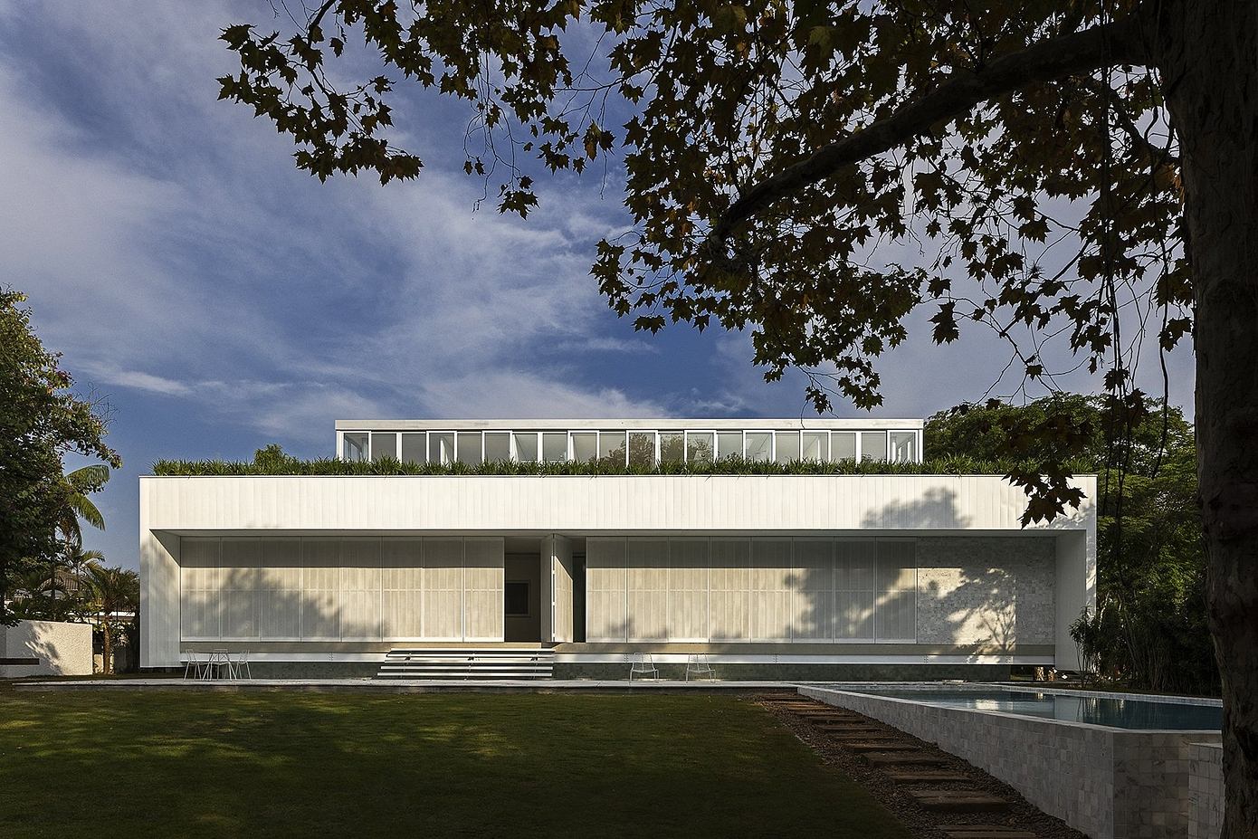 Float House: Sergio Sampaio’s Modernist Design in Brazil