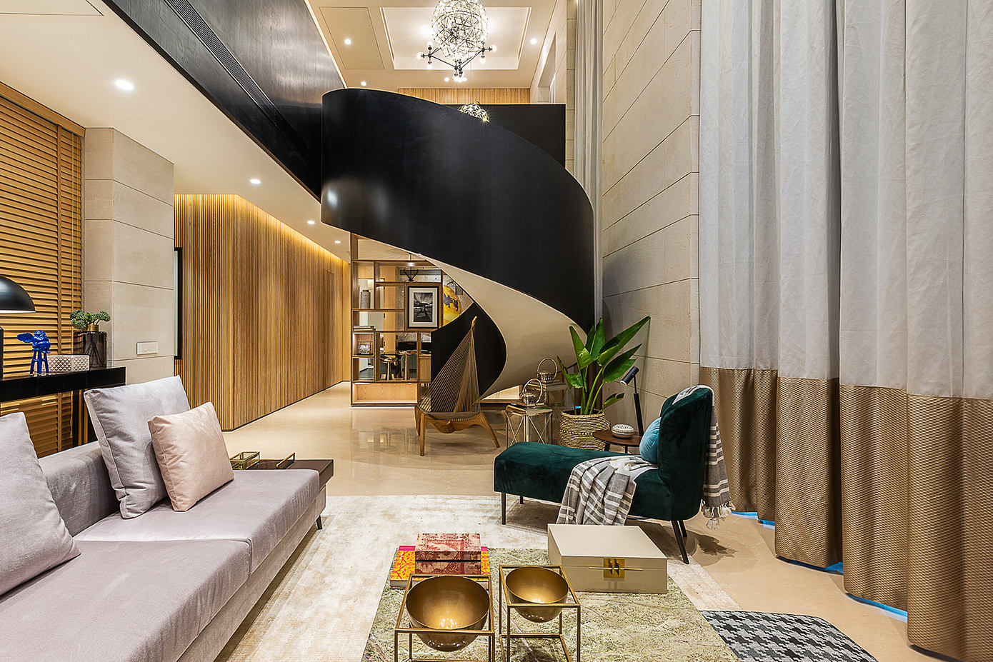 RL Penthouse: Spiral Staircase Steals the Spotlight