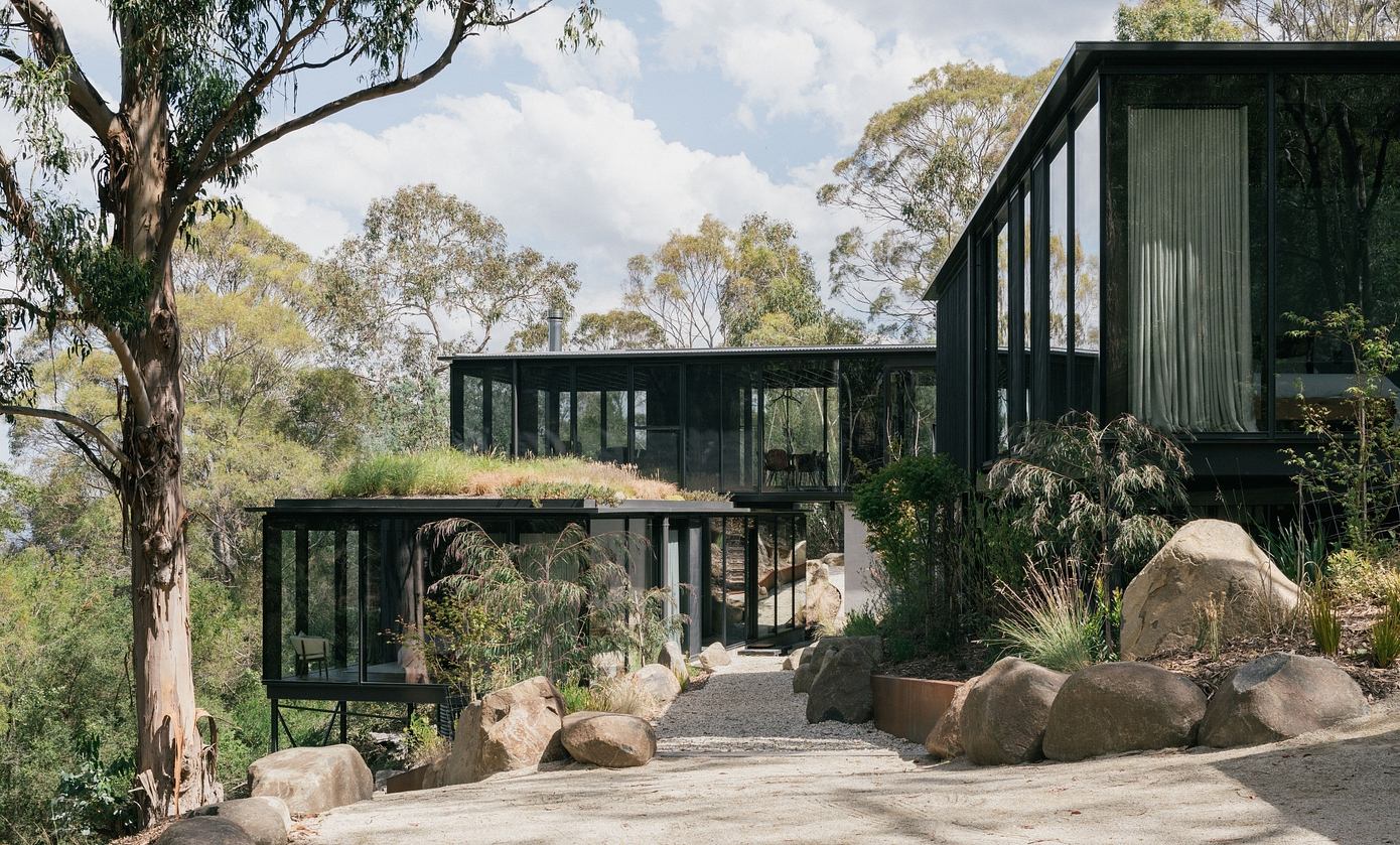 Taroona House: Immersive Nature-Inspired Architecture in Hobart