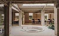 002-blow-models-modernist-meets-contemporary-in-this-barcelona-office.jpg