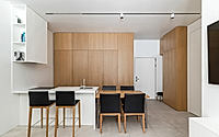 004-subbota-apartment-minimalist-and-multifunctional-design-in-moscow.jpg