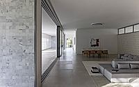 005-float-house-sergio-sampaios-modernist-design-in-brazil.jpg