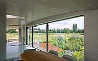 005-the-house-under-the-ground-blending-architecture-and-nature-in-the-netherlands.jpg