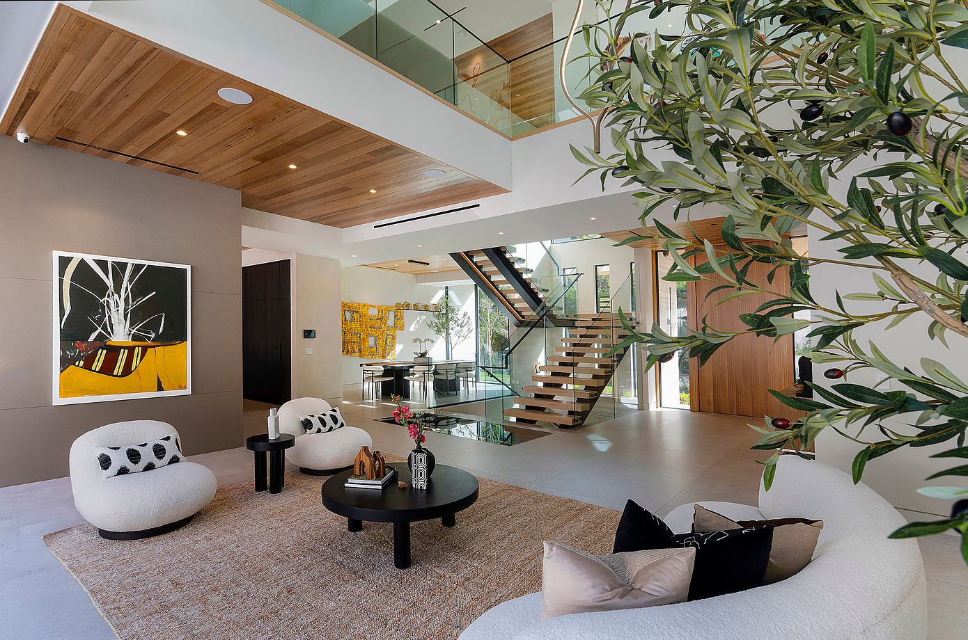 Hutton Drive 2641: Maximizing Backyard Living in Beverly Hills