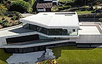 009-casa-sil-zurich-lake-retreat-with-innovative-folded-design.jpg