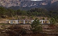 010-house-in-sierra-de-arteaga-minimalist-retreat-nestled-in-arteaga-landscape.jpg