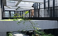 010-the-opus-one-harmonizing-classic-and-contemporary-in-a-private-garden.jpg