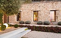 011-maison-lomalycha-a-contemporary-house-in-gigondas.jpg