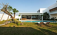 011-nalee-villa-a-family-home-with-multifunctional-versatility-in-laos.jpg