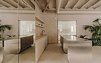 012-blow-models-modernist-meets-contemporary-in-this-barcelona-office.jpg