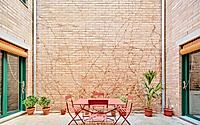 013-103rav-courtyard-centered-house-design-in-barcelona.jpg