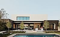 015-charmed-modern-multigenerational-home-design-in-phoenix.jpg