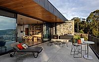 001-lorne-house-panoramic-bay-views-and-luxury-features.jpg