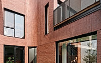 001-residence-bnv-elegant-renovation-harmonizing-with-urban-fabric.jpg