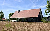 002-3-villa-hoefsevonder-unique-house-design-in-dutch-landscape.jpg