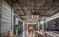 002-concrete-collage-office-innovative-design-in-chatuchak.jpg