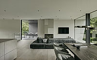 002-living-by-the-lake-a-modern-retreat-for-luxury-living.jpg