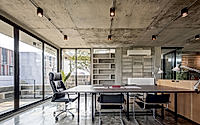 007-concrete-collage-office-innovative-design-in-chatuchak.jpg