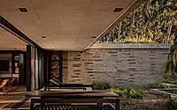 008-forest-house-embracing-nature-with-sustainable-design.jpg