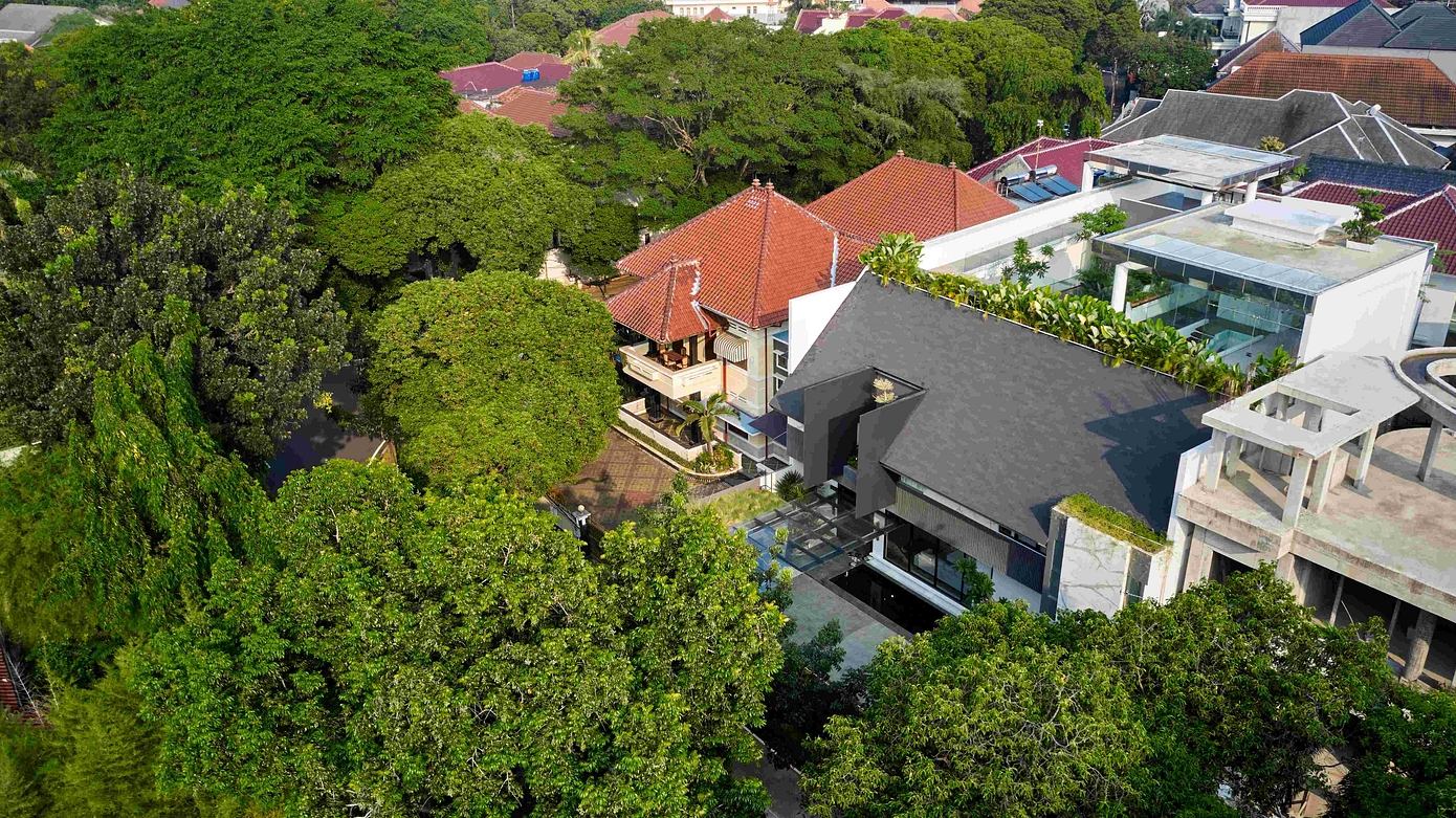 Hidden Garden House: Tropical Oasis in the Heart of Jakarta