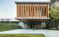 011-earth-and-glass-house-weekend-retreat-designed-by-studio-lotus.jpg