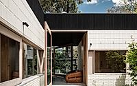 012-ha-ha-haus-innovative-family-home-design-in-melbourne.jpg