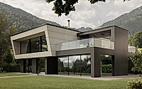 012-living-by-the-lake-a-modern-retreat-for-luxury-living.jpg