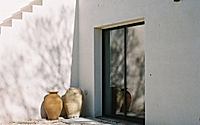 016-casa-roverella-dialogue-with-nature-in-puglia.jpg