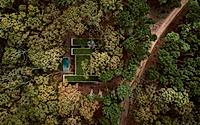 016-forest-house-embracing-nature-with-sustainable-design.jpg
