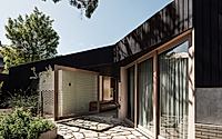 020-ha-ha-haus-innovative-family-home-design-in-melbourne.jpg