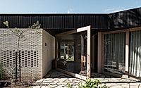 021-ha-ha-haus-innovative-family-home-design-in-melbourne.jpg