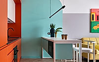 bright-apartment-vivid-colors-in-a-moscow-flat-013