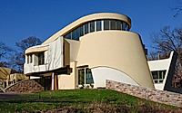 curves-and-colors-house-a-modern-minneapolis-masterpiece-008