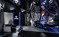 lamborghini-rock-board-flagship-store-in-beijing-003
