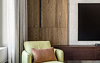 wooden-textures-and-green-shades-moscow-apartment-033