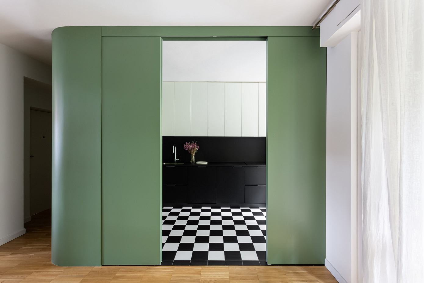 Preda: Atelierzero’s Chromatic Apartment Renovation in Milano