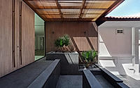 007-terracotta-house-innovative-design-by-k2ld-architects.jpg