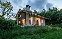 013-4-chalet-conversion-in-vercorin-a-warm-alpine-retreat.jpg