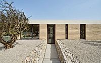 013-casa-artiga-exploring-modern-rammed-earth-architecture.jpg