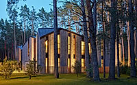 016-houses-in-forest-unique-family-homes-blending-with-nature.jpg