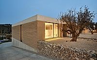 019-casa-artiga-exploring-modern-rammed-earth-architecture.jpg