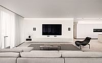 003-apartment-k-02-minimalist-design-by-valentirovpartners.jpg