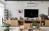 003-penthouse-apartment-is-a-brazilian-art-filled-retreat-in-sao-paulo.jpg