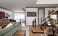 005-penthouse-apartment-is-a-brazilian-art-filled-retreat-in-sao-paulo.jpg